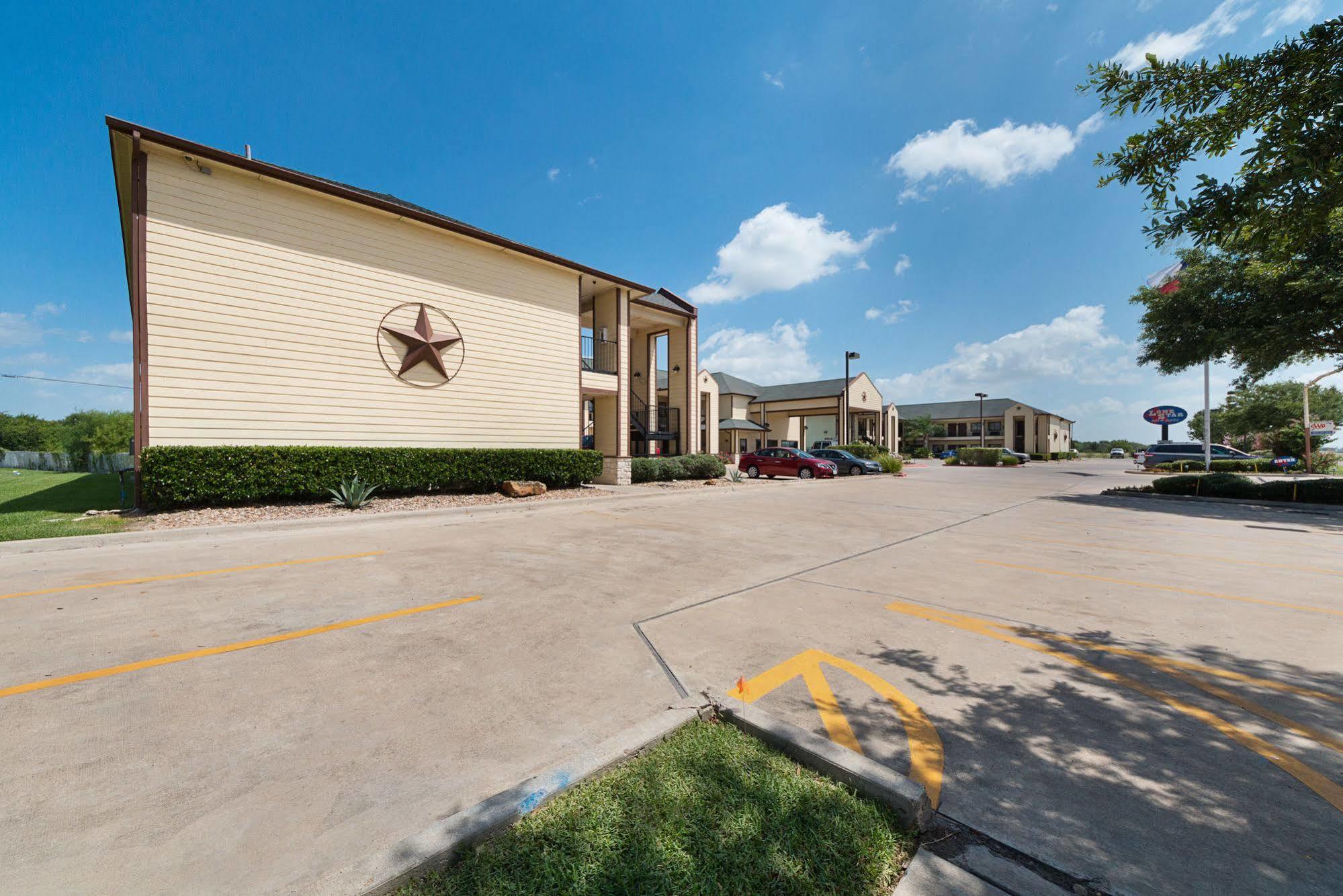 Lone Star Inn And Suites Victoria Dış mekan fotoğraf