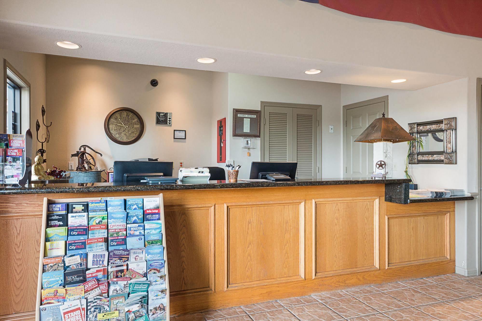 Lone Star Inn And Suites Victoria Dış mekan fotoğraf