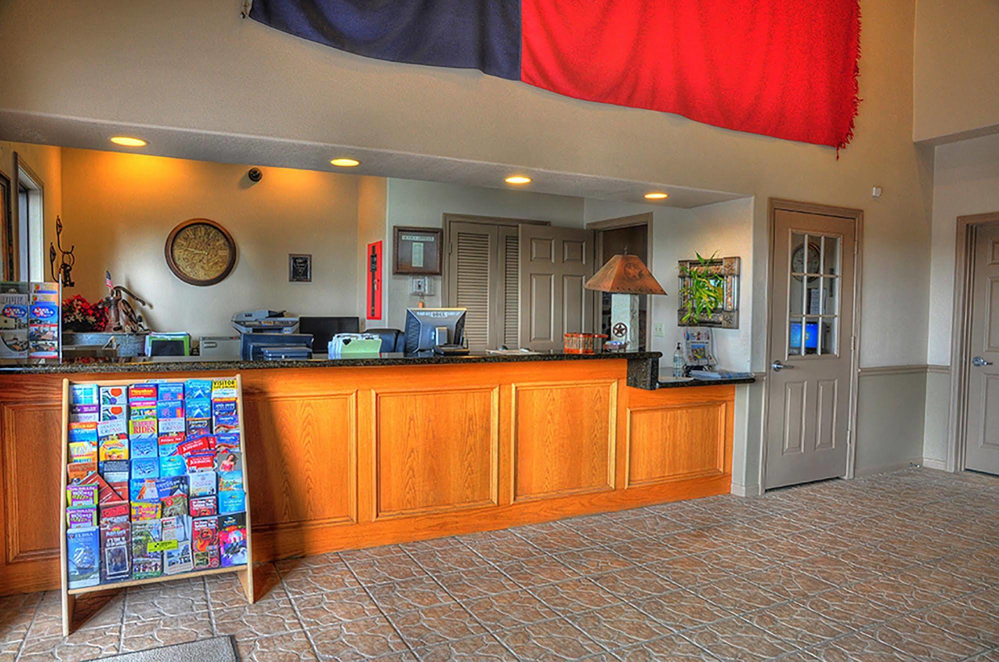 Lone Star Inn And Suites Victoria Dış mekan fotoğraf