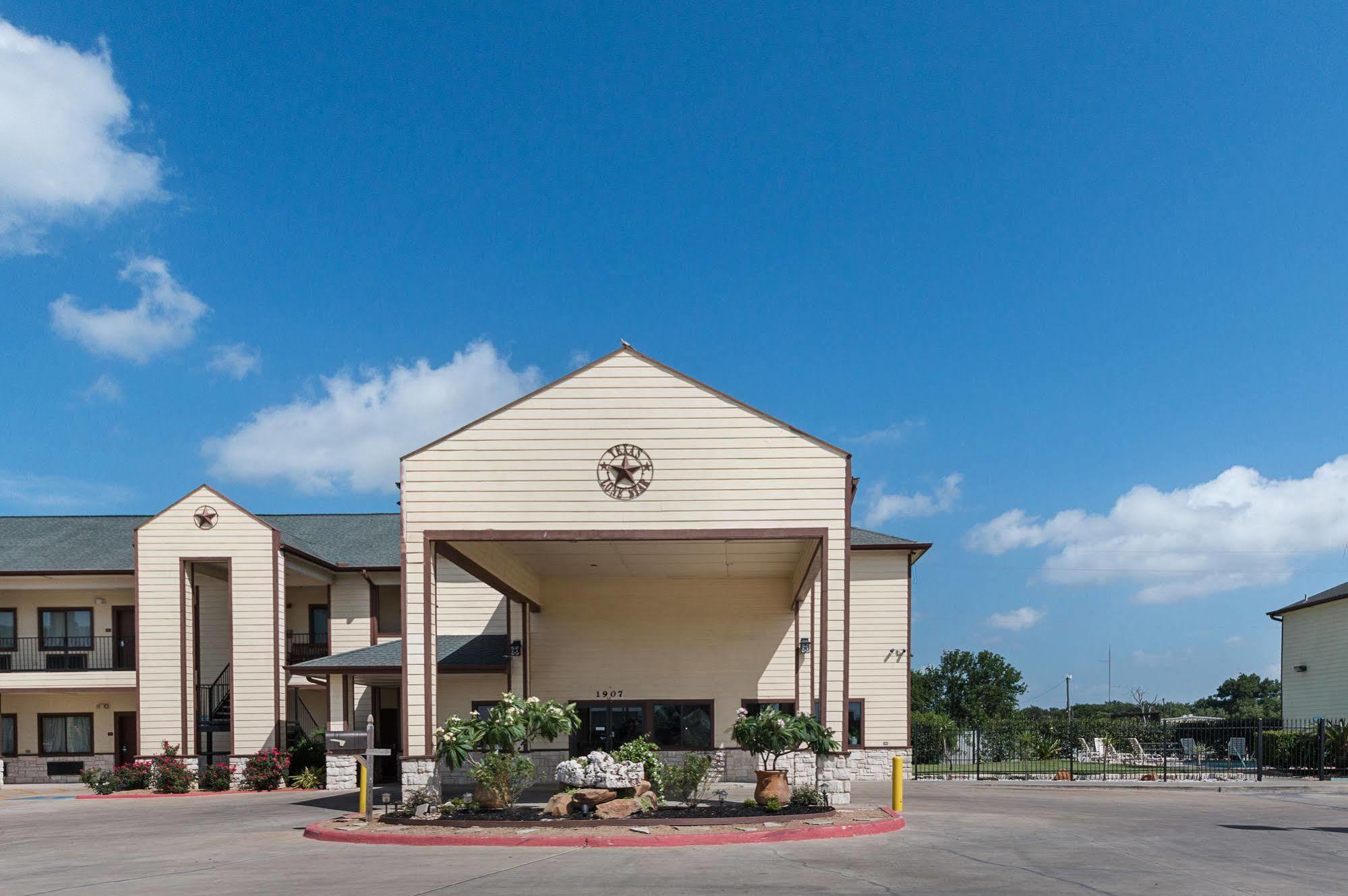 Lone Star Inn And Suites Victoria Dış mekan fotoğraf